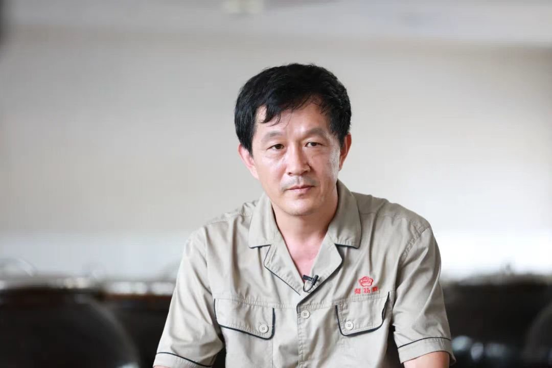 全国人大代表郝持胜：高度重视传统匠人的技艺传承