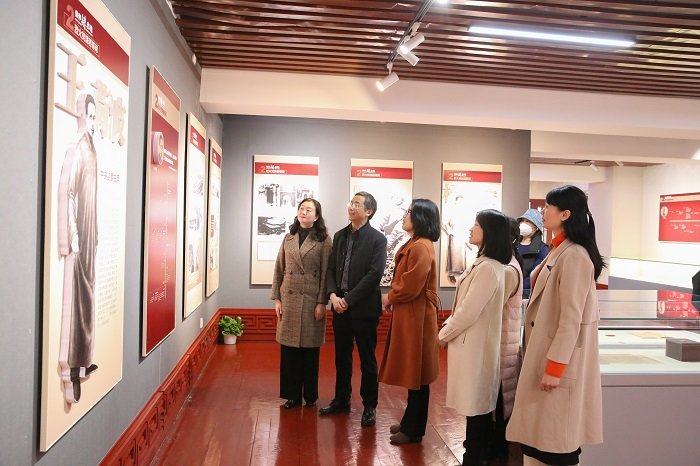 江西现代职院与南昌八一起义纪念馆举行校馆共建革命传统教育基地签约暨揭牌仪式