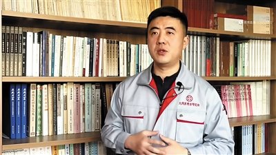 “大同平城智家堡唐代墓地”项目负责人侯晓刚介绍相关考古情况。