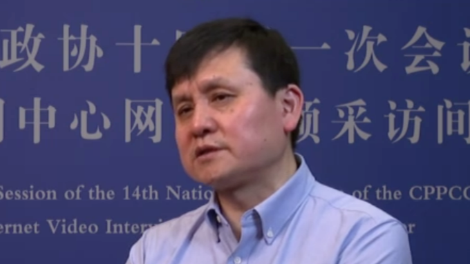 张文宏首次回应质疑风波:有讨论才有发展,两会结束后将继续出诊凤凰网资讯_凤凰网