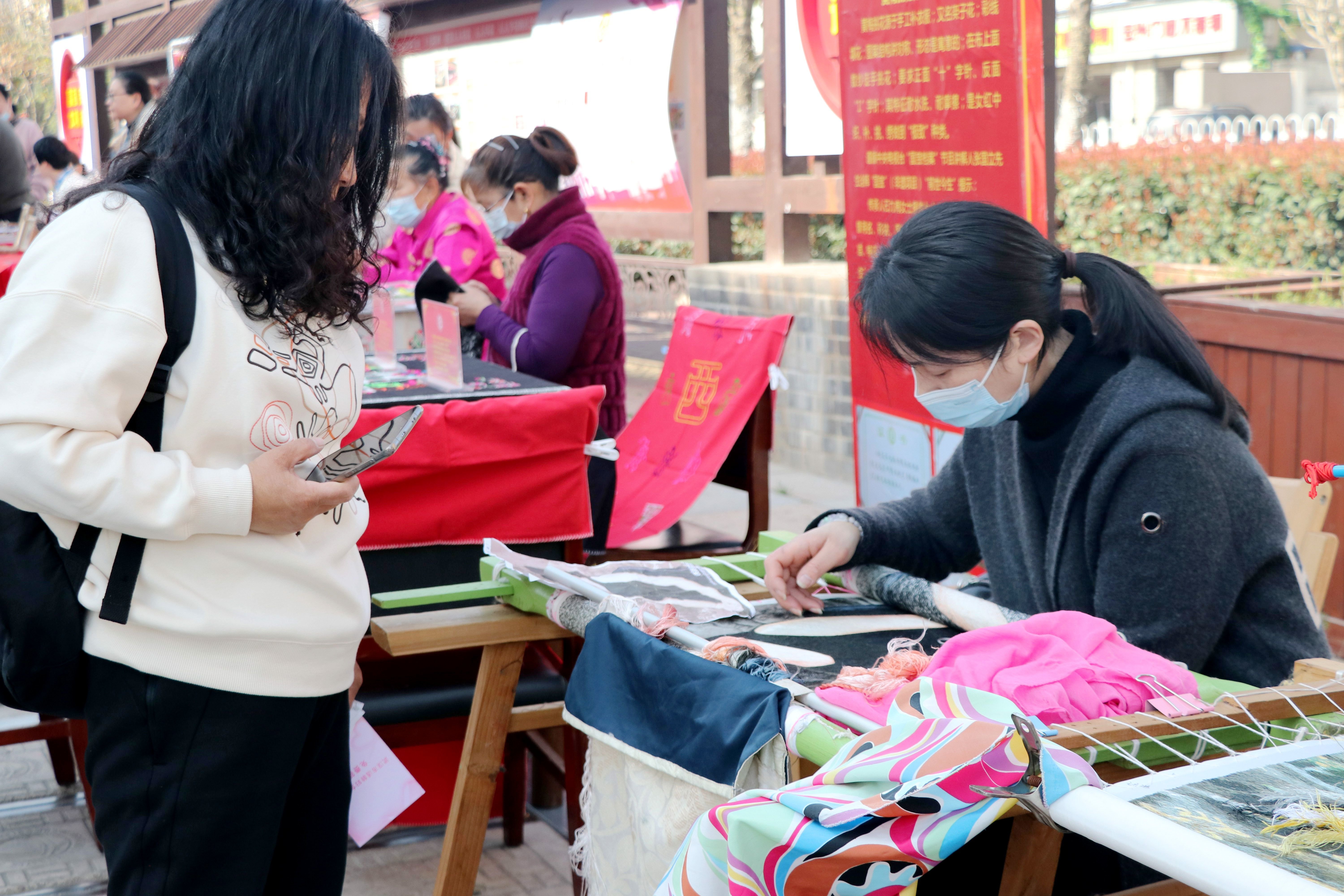 聆听“她分享”、提供“她服务” 汉阳纪念“三八”妇女节开展系列精彩活动