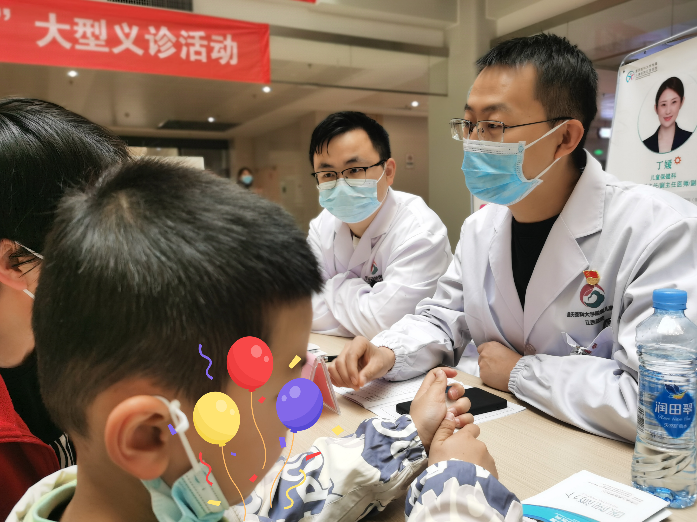 重庆医科大学附属儿童医院江西医院开展大型义诊活动