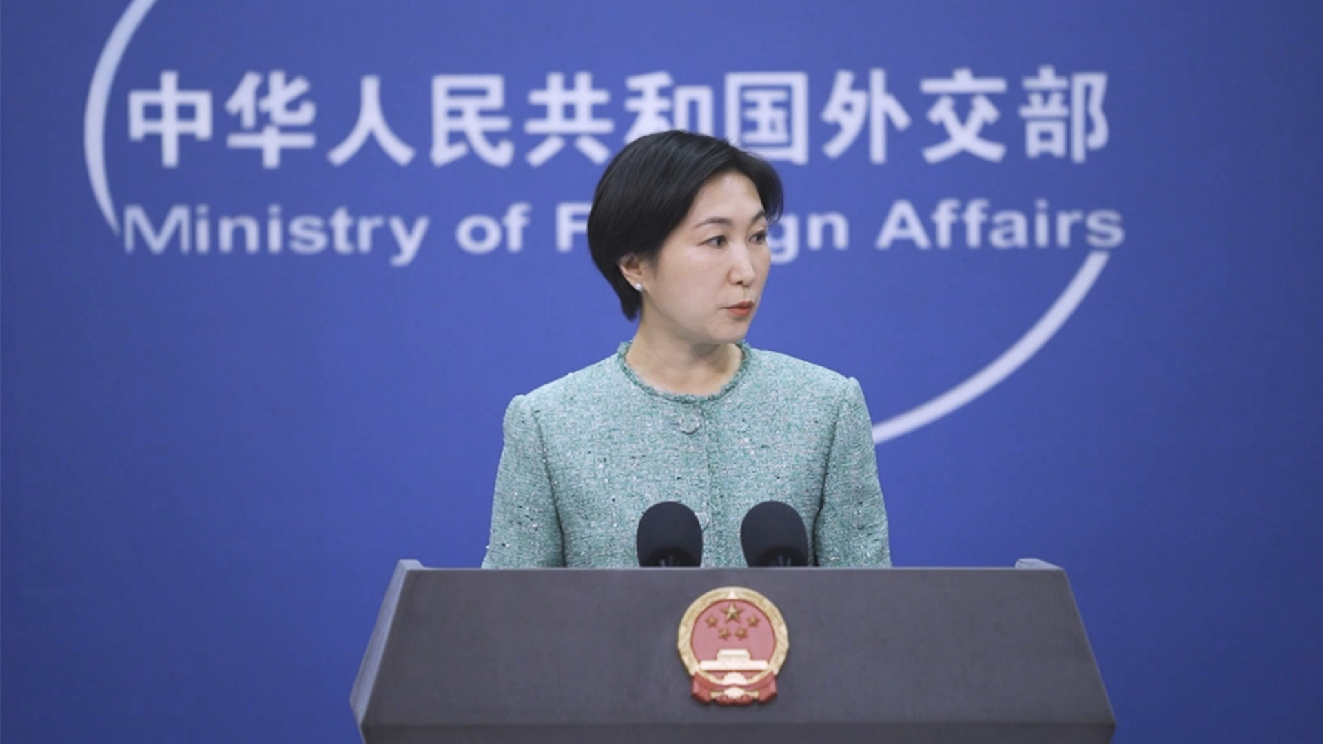 外交部发言人当场纠正外媒：台湾没有什么“国防部长”
