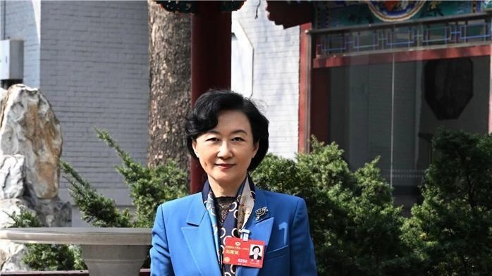 提案直击|李瑶委员:大力提振民营企业家干事创业信心_凤凰网
