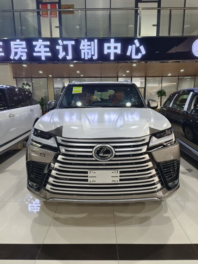 雷克萨斯lx6004座vip中东版不足200万