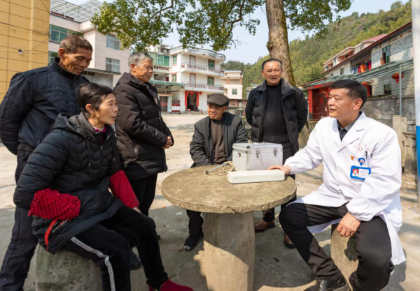 吉安永新：乡村医生用医者仁心守护群众健康