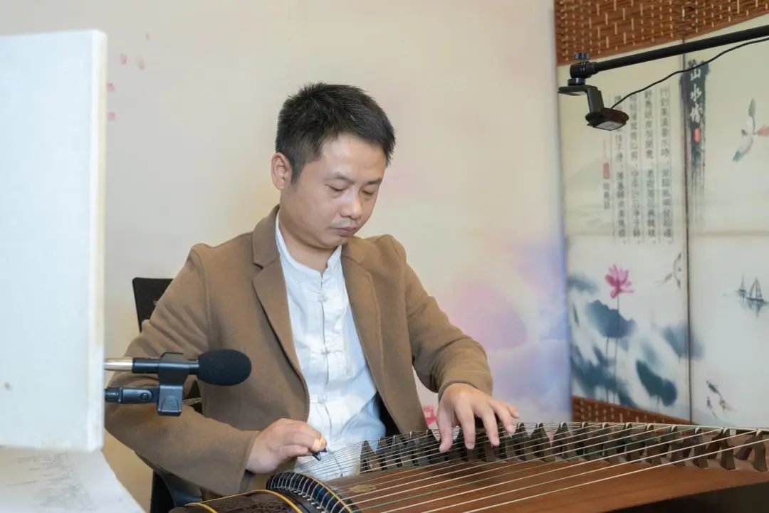 知音不难觅 "老民艺"在抖音直播间玩出新花样 粉丝求学艺追了3年