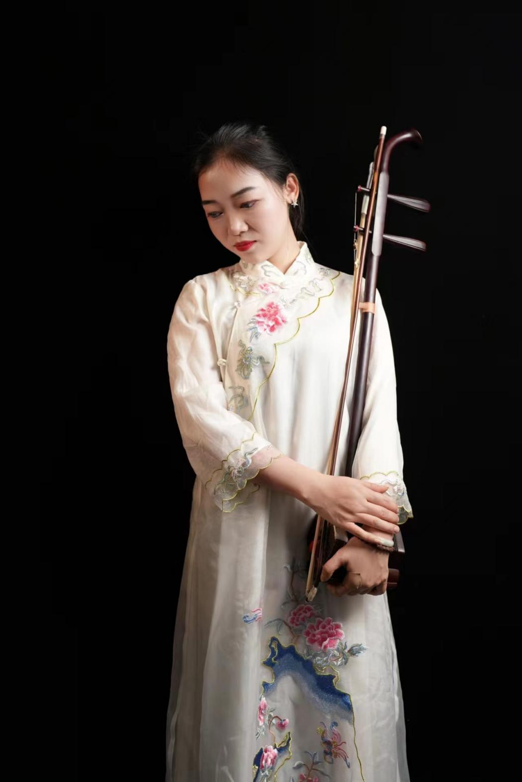 知音不难觅 "老民艺"在抖音直播间玩出新花样 粉丝求学艺追了3年