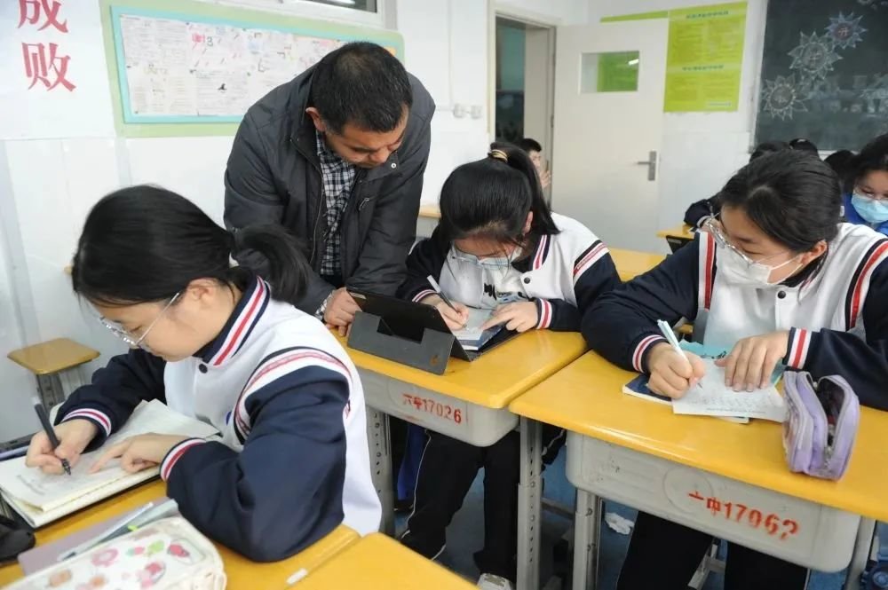 篮球（指导教师：崔明杰）