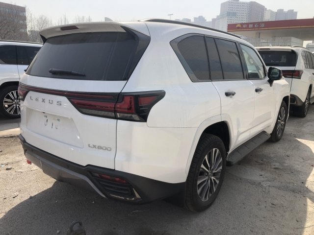 2022款雷克萨斯LX450图片