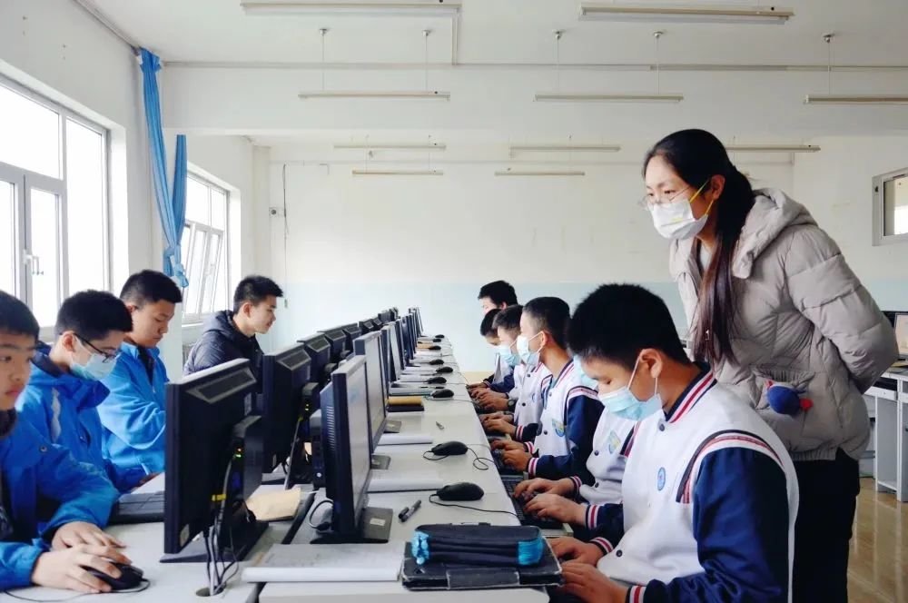 快乐科技秀(指导教师：刘杰)