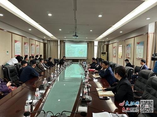 听证会现场