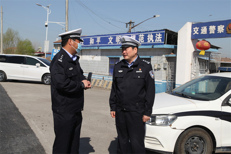 商丘市公安局交警支队领导到虞城督导检查“两会”交通安保工作