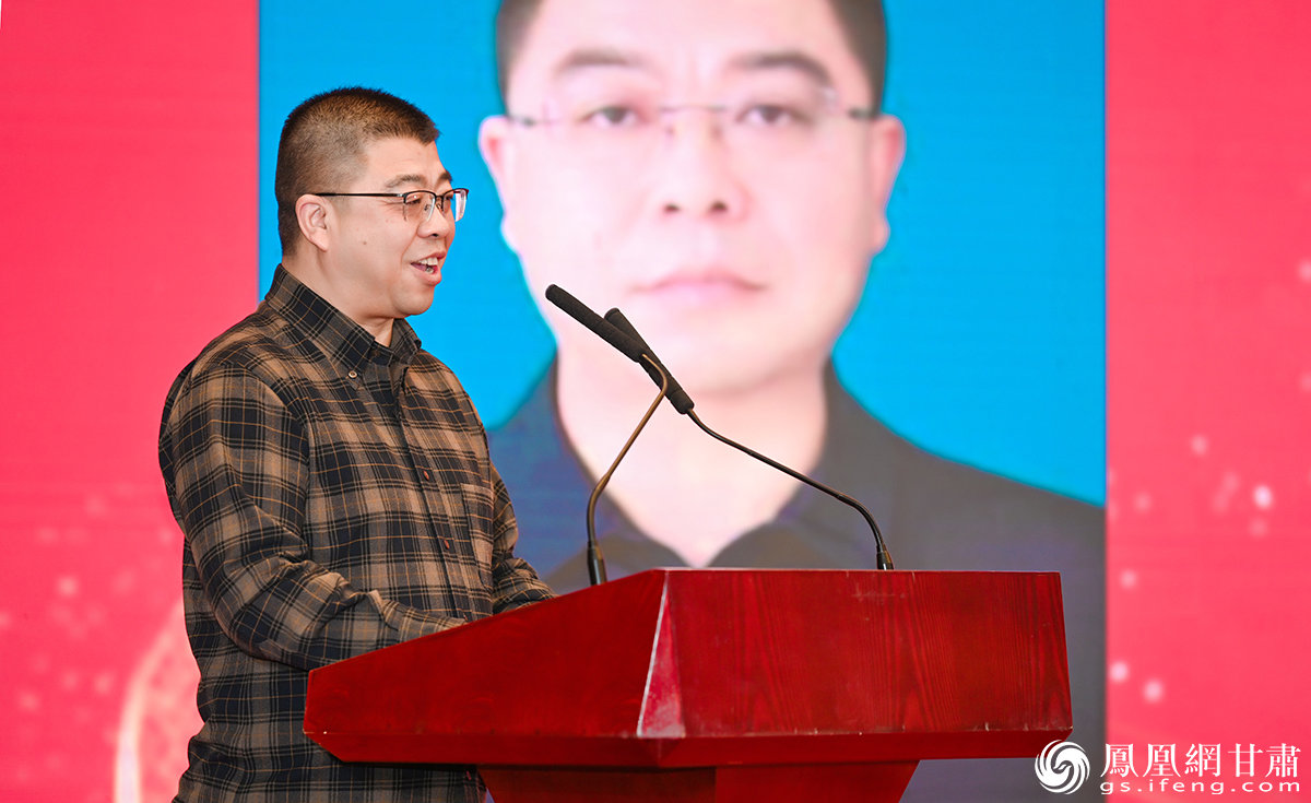 甘肃省中医药学会肺系病专业委员会主任委员、甘肃省中医院肺病科主任医师李兴芳表示，中医药治疗呼吸病也能有所建树。杨艺锴 摄