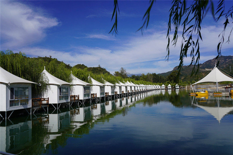 ↑9月25日拍摄的灵寿县花溪谷一露营基地。郝卫东 摄.jpg