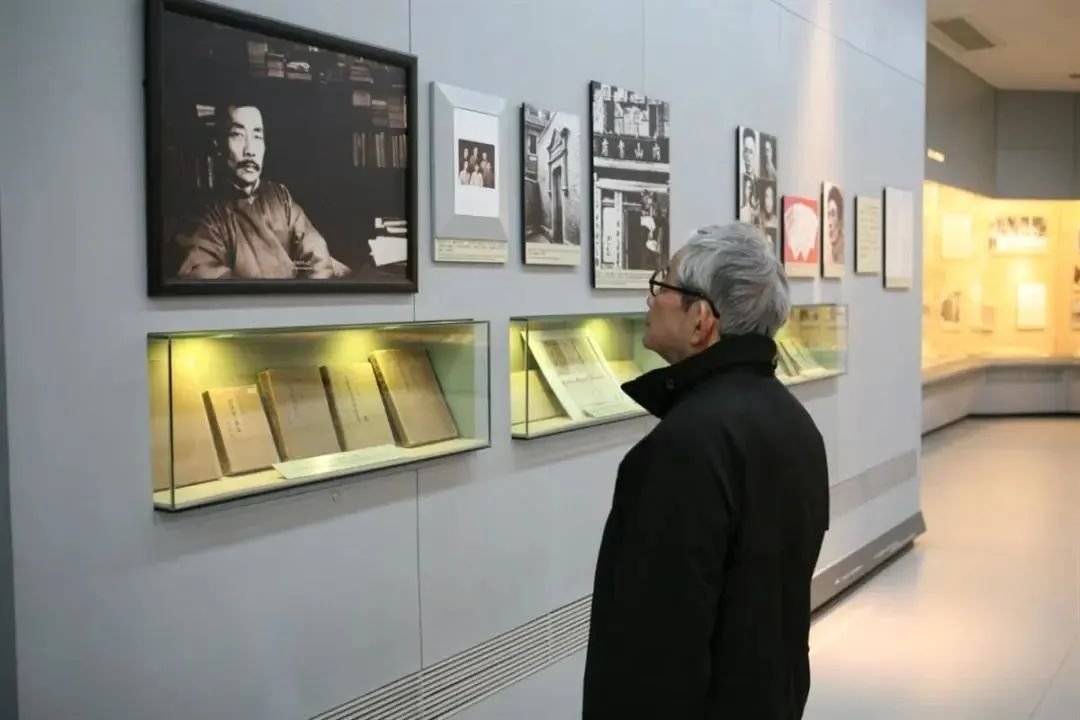 大江健三郎参观鲁迅博物馆