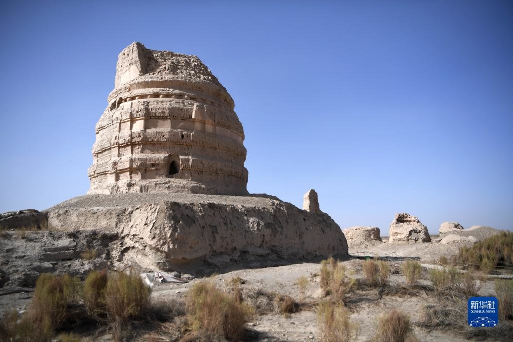 这是锁阳城遗址内的塔尔寺遗址（3月16日摄） 新华社记者 陈斌 摄