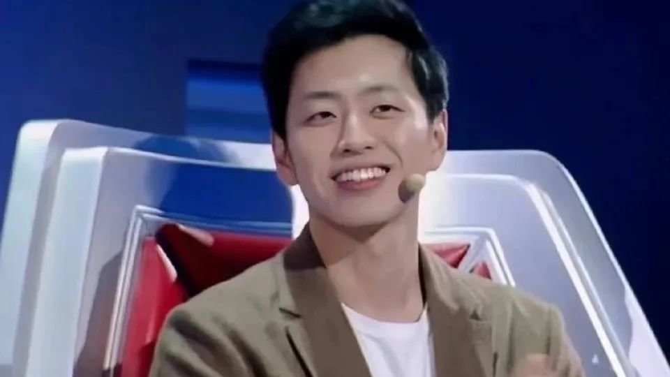 水哥王昱珩，已成高富帅
