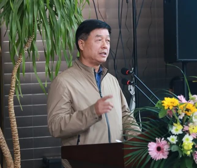 淄博市企业联合会、淄博市企业家协会党委书记、主席，东岳集团公司党委书记、董事长 张建宏