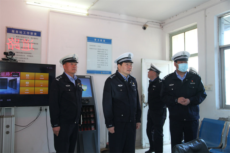 商丘市公安局交警支队领导到虞城督导检查“两会”交通安保工作