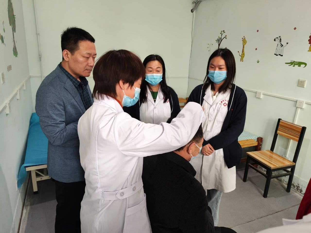 河北宁晋:医生变“学生”,集体“充电”学中医