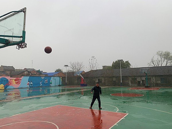 肥东县梁园中学工会举办"定点投篮"比赛凤凰网安徽_凤凰网