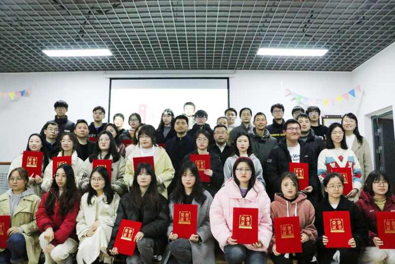 江西师大科技学院首届大学生创意营销实践大赛颁奖典礼举行