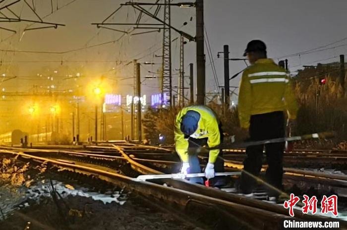 广深线最大货运编组站里的轨道“舞者”