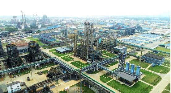 星火有机硅新建20万吨有机硅装置上游全貌（卢园林 摄）