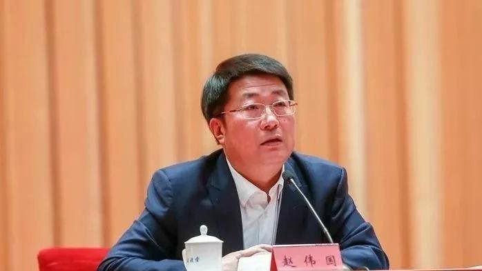 紫光集团原董事长赵伟国涉嫌职务犯罪被移送检察机关审查起诉