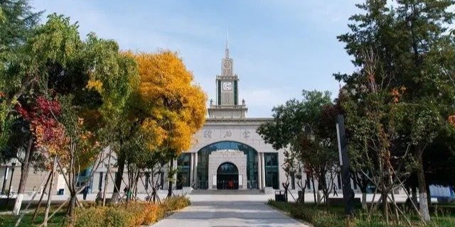 兰大@研考生:校内不办任何形式辅导 复试调剂办法看这凤凰网甘肃_凤凰网