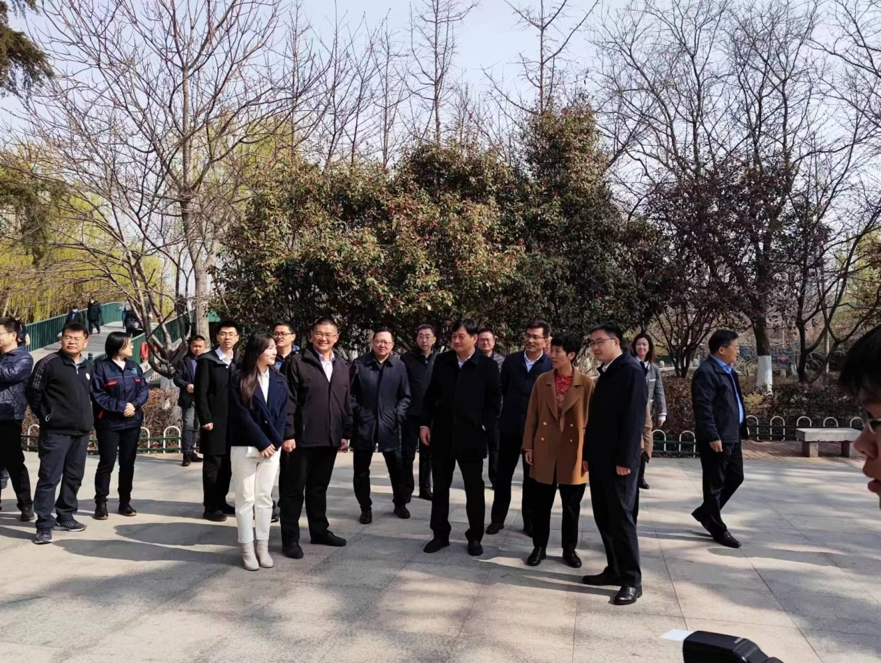 山东省体育局党组书记、局长乔云萍一行调研市北区全民健身工作