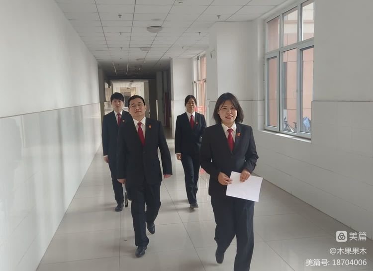 唐山滦南二中:法治进校园,法官入课堂