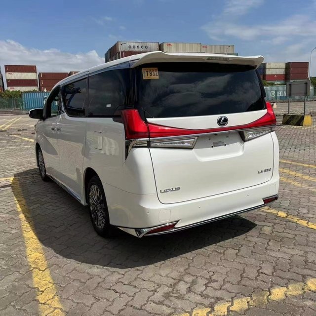 发动机 296马力,前轮驱动,8变速箱, 配置:235/50 r18,雷测,环车影像