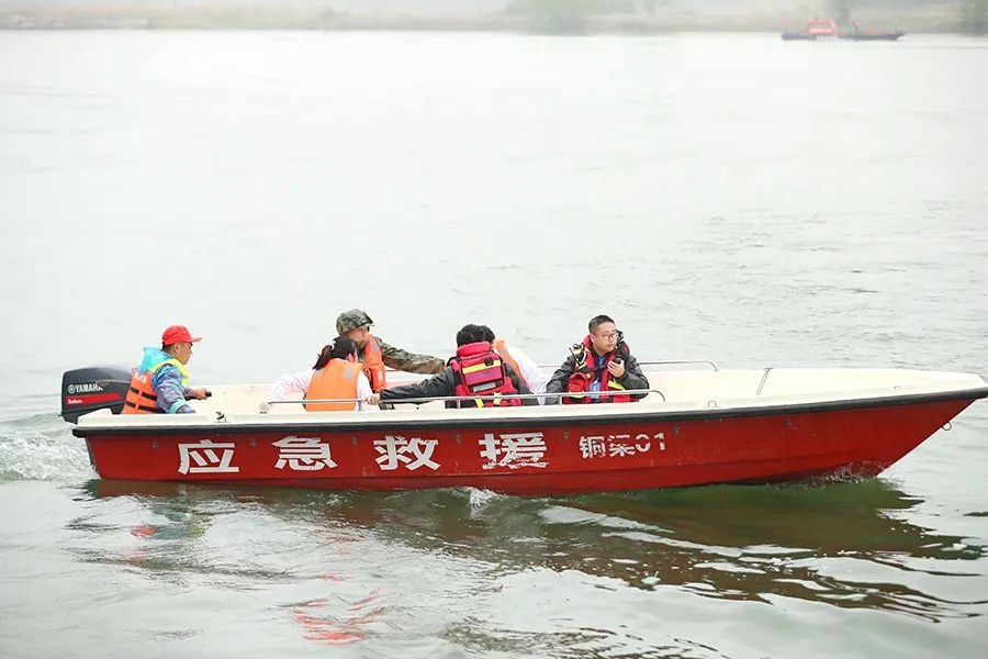 米乐M6重庆展开涪江流域突发水传染事务救急结合练习训练(图8)