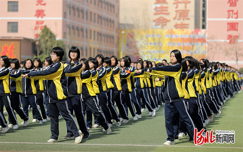 河北衡水：校园体育气象新3.jpg