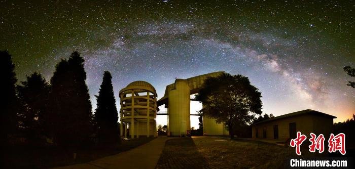 LAMOST 以一个个崭新的科学发现，重新绘制了银河系的时空“画像”。　中科院国家天文台 供图
