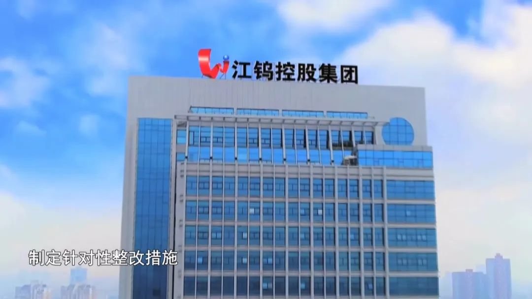 图为电视专题片《“赶考”路上》画面