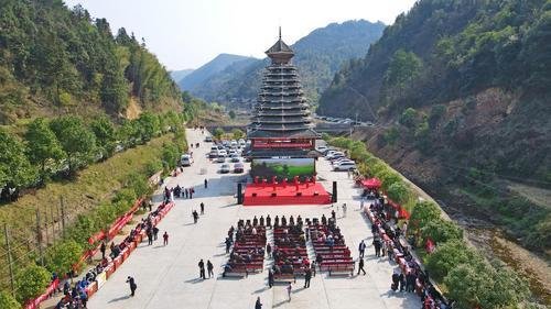 2022年芷江“三下乡”集中示范活动。（陈俊名摄）