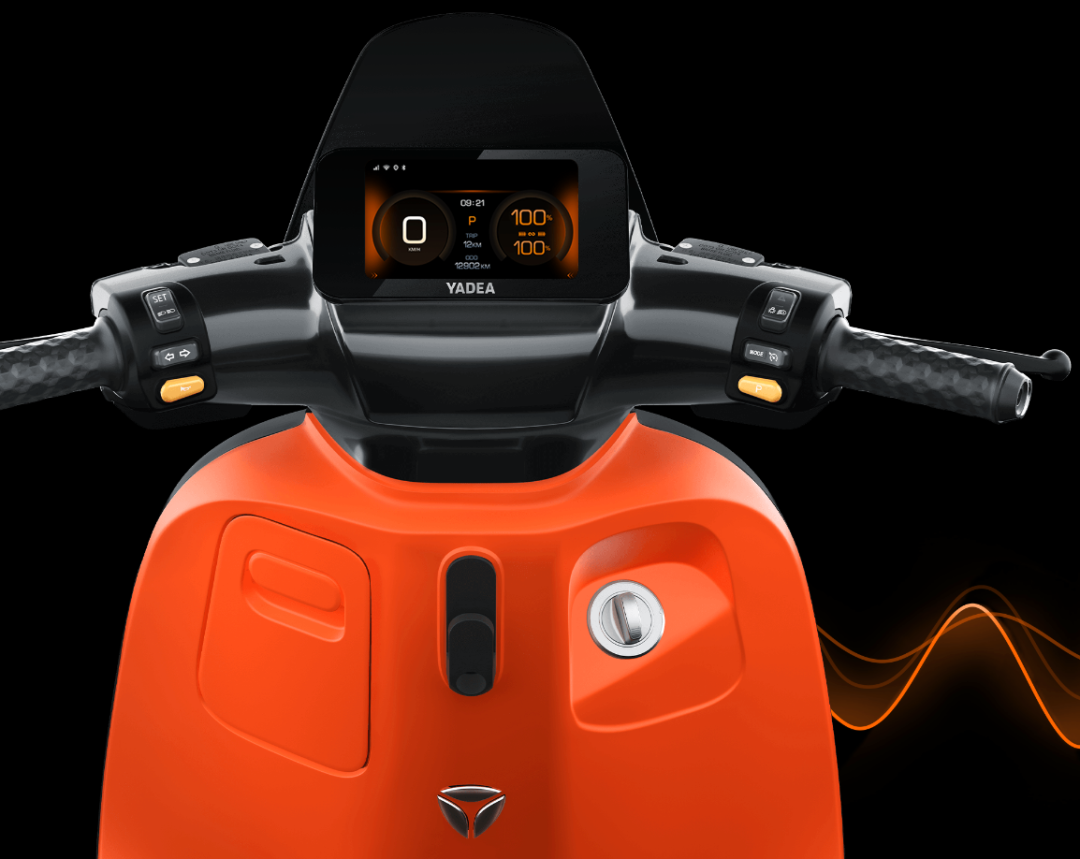 G100Max智能触控仪表,截图自雅迪官网