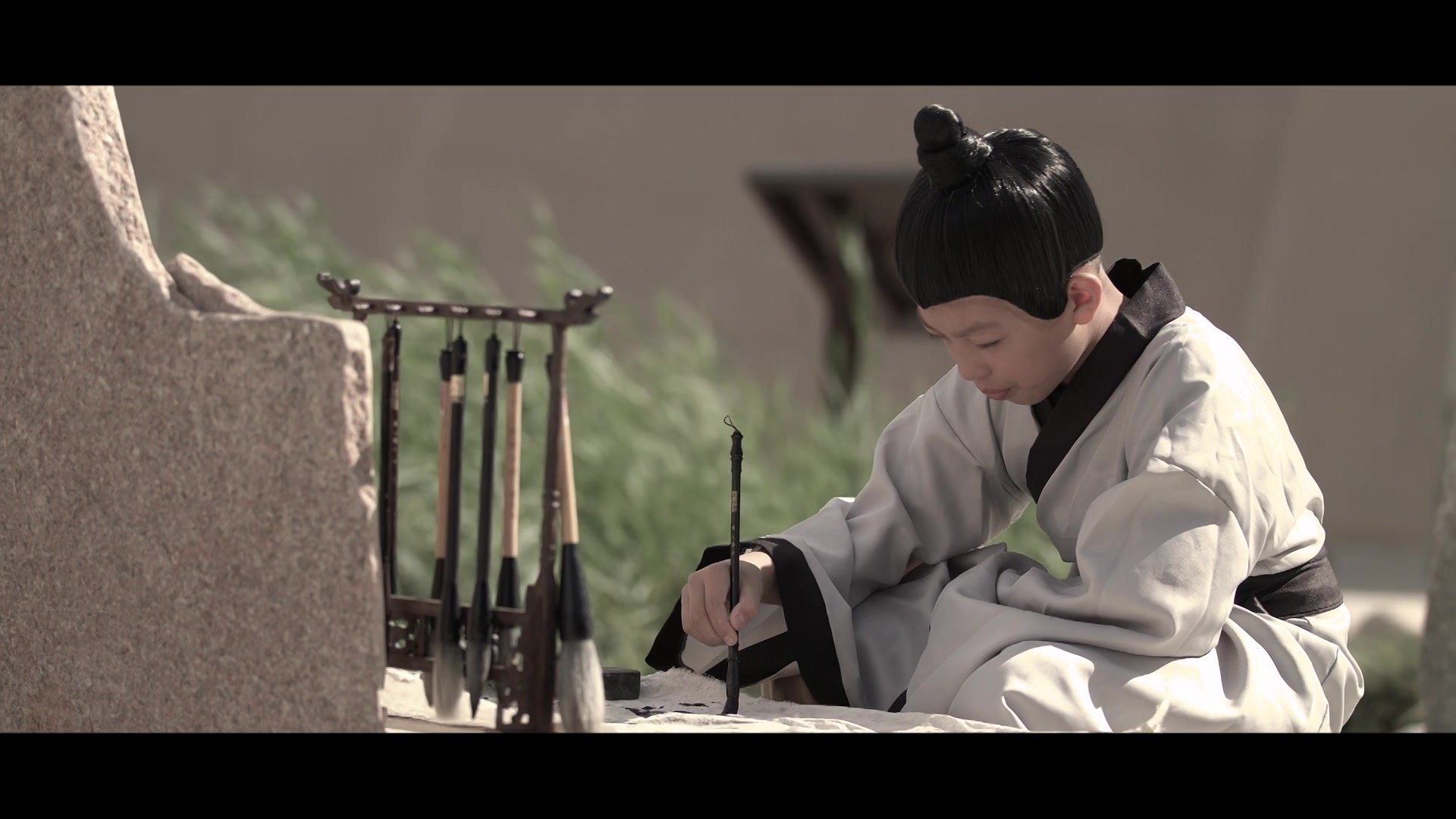 临池学书，池水尽墨！张芝求索精神激励瓜州儿女谱新篇