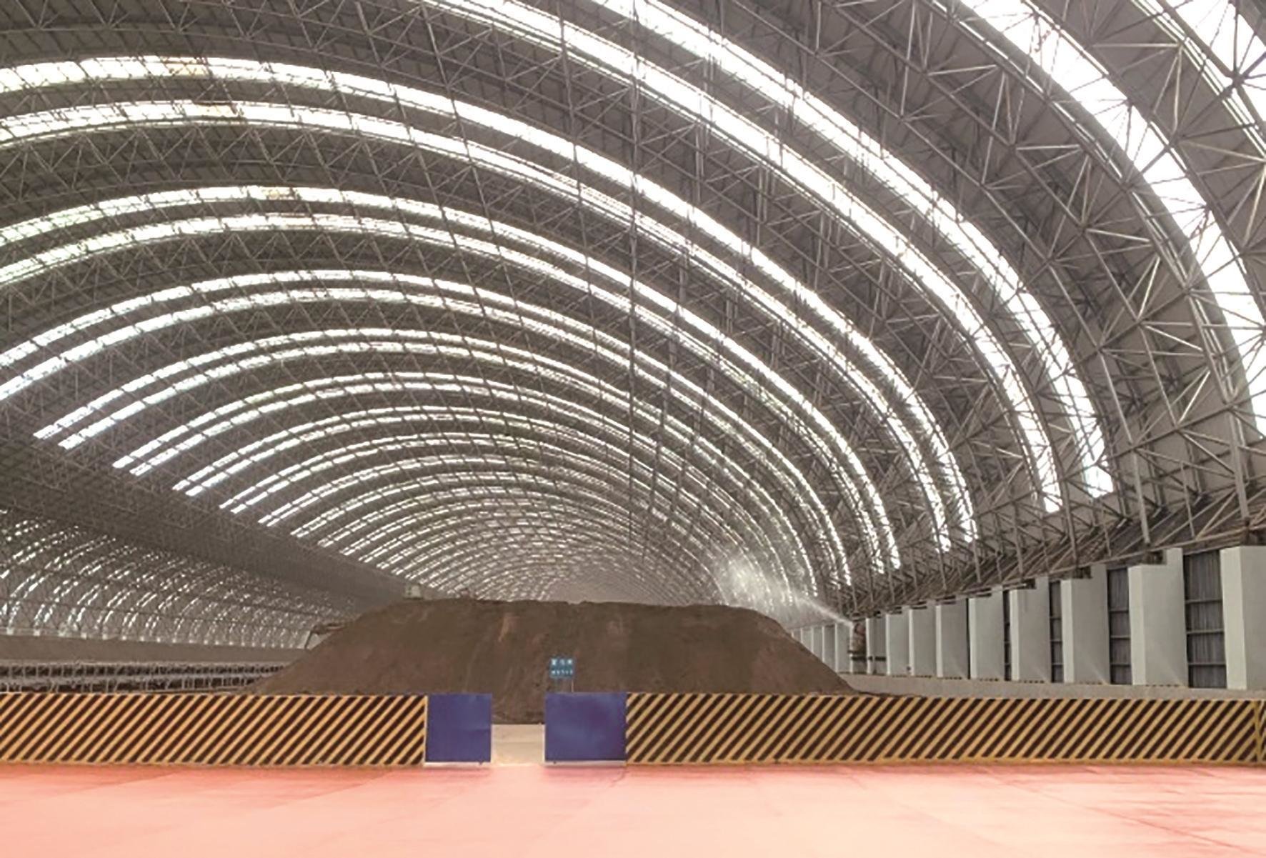 料场鹰眼联动雾炮控制。 纵横钢铁供图