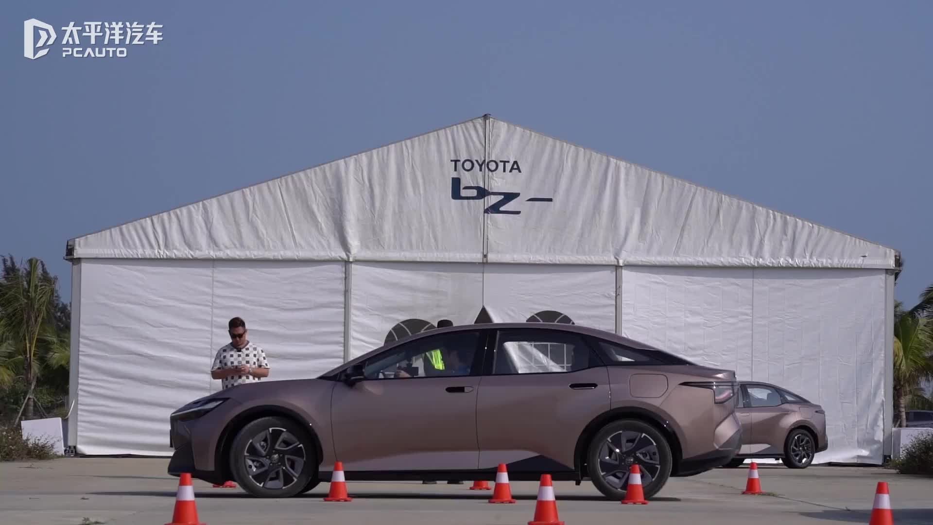 试驾丰田bZ3，细节拉满了，开起来贼舒适！18万要啥新势力？