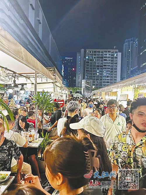 曼谷网红景点“火车头夜市”