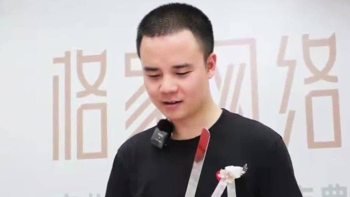 贷款读完大学，毕业后就出来创业，李潇：我选对了电商，误打误撞创业成功