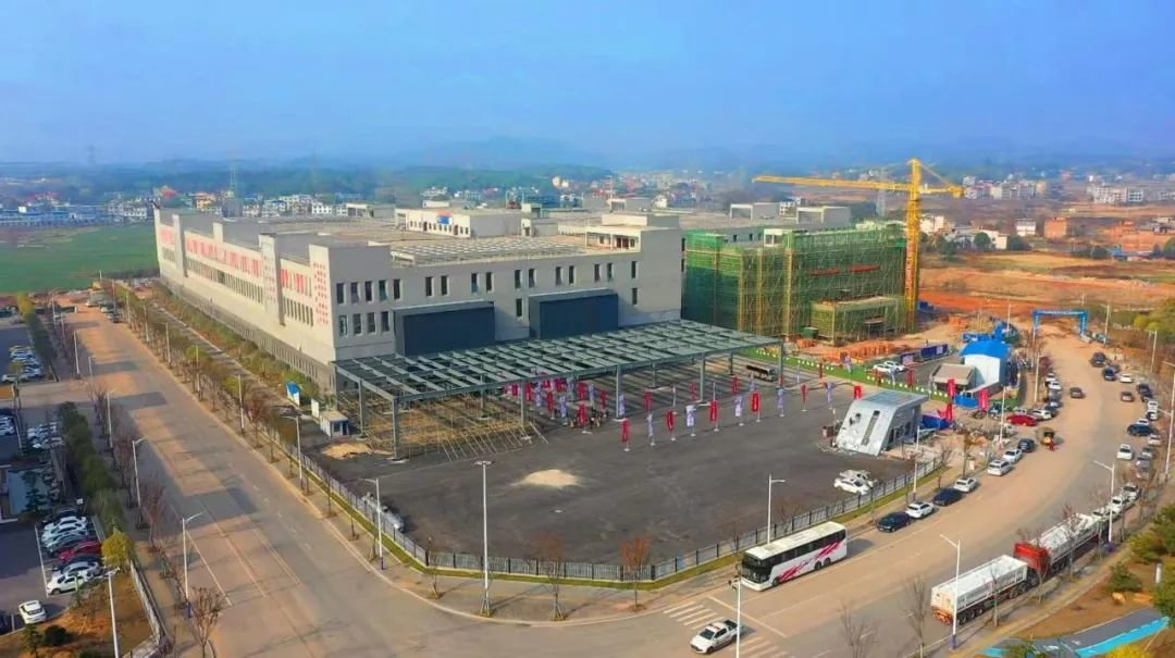 图为江西立马车业有限公司开工建设场景