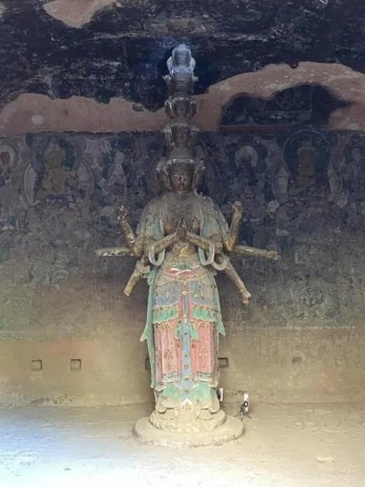 ▲ 第70窟 八臂十一面观音塑像
