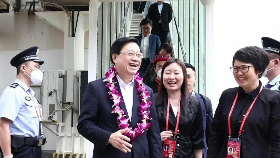 李家超赴海南出席博鳌论坛 推介香港
