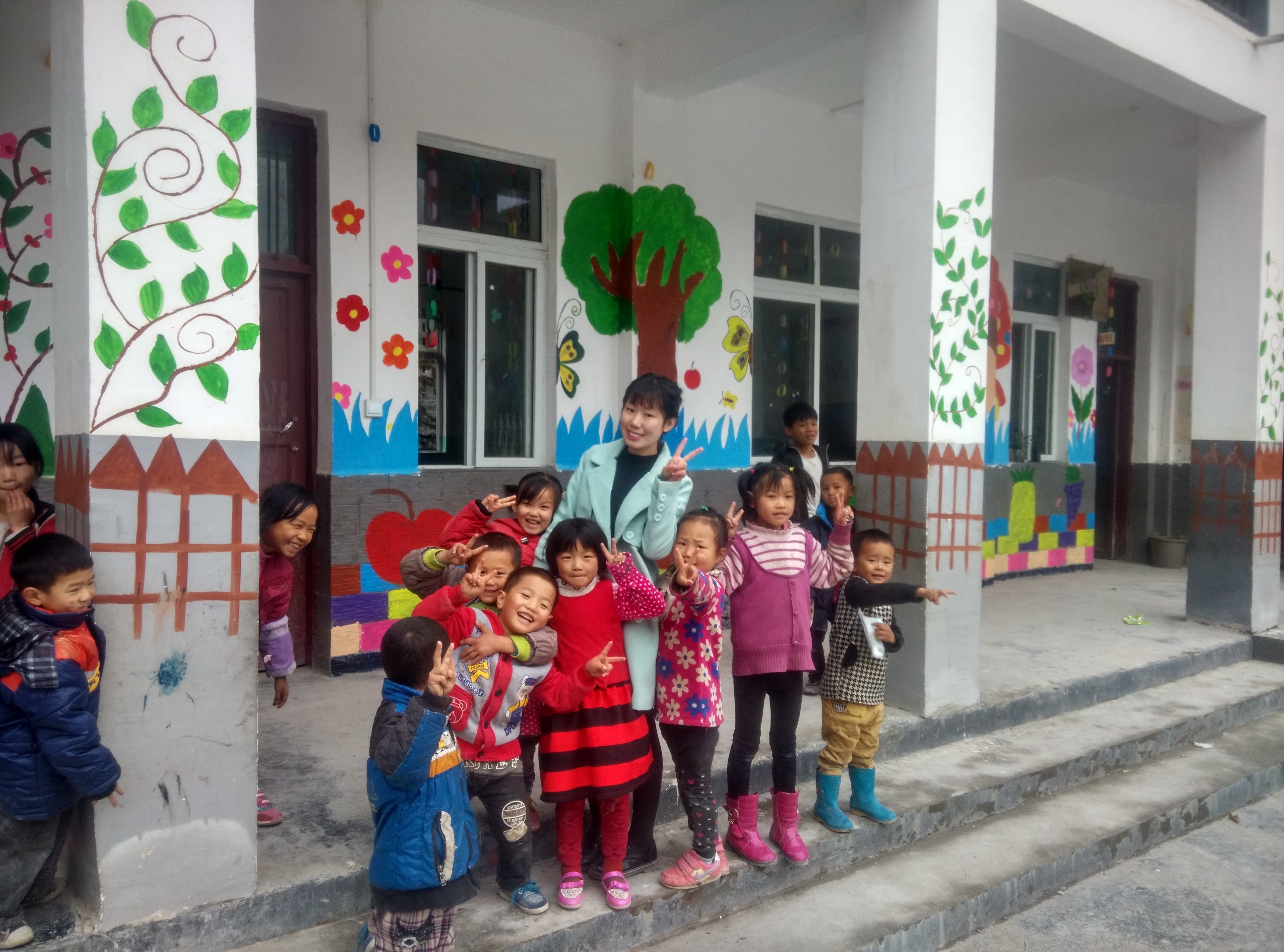 见证雷锋精神在这里延续——青岛职业技术学院志愿服务花开遍地红