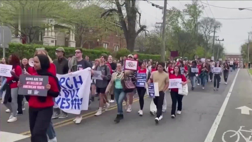 美国纳什维尔学生游行 吁停止枪枝暴力